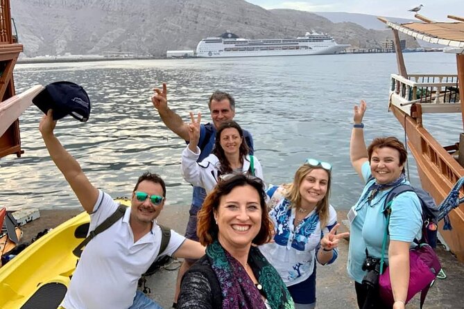 Khasab Dhow cruise-Half day with summing, dolphin watching - Food and drinks on board: practical comfort, not just freebies