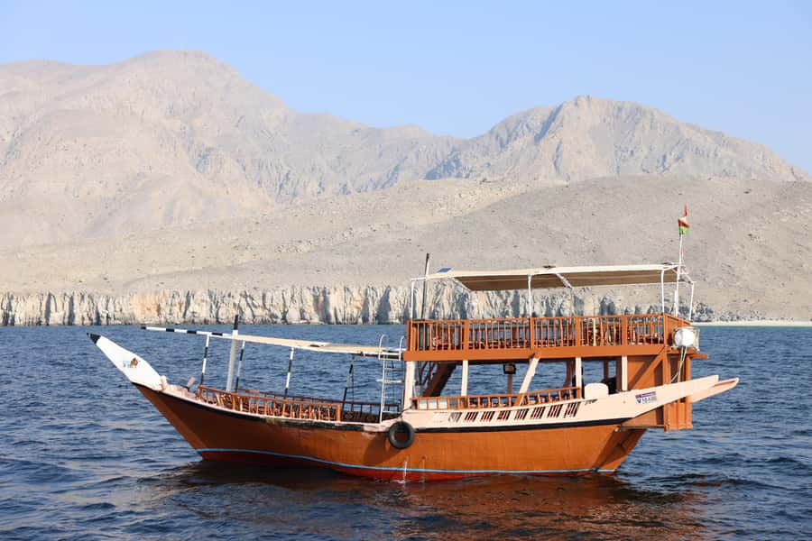 Khasab: Dhow Cruise with Lunch, Dolphin Watching& Snorkeling - Getting There, Pickup Times, and Cruise Port Hiccups
