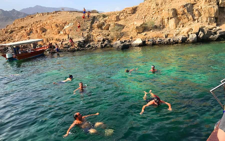 Musandam/Khasab: Overnight Dhow Cruise with Camping and BBQ - Kayaking Gear and Hand-Line Fishing, Two Ways to Stay Active