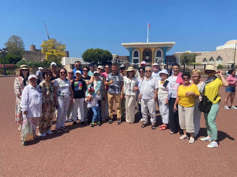 Muscat: City Highlights Tour with Optional Transfers - Dress Like You Mean Mosque, and Keep It Comfortable Everywhere Else