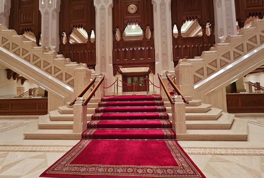 Muscat City Tour: Discover Oman's Capital in Half a Day - The guides make the difference, and the reviews show it