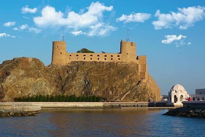 Muscat City Tour frensh or Italien Guide - Mutrah Souq and fish market: the old-city feel in two tight blocks