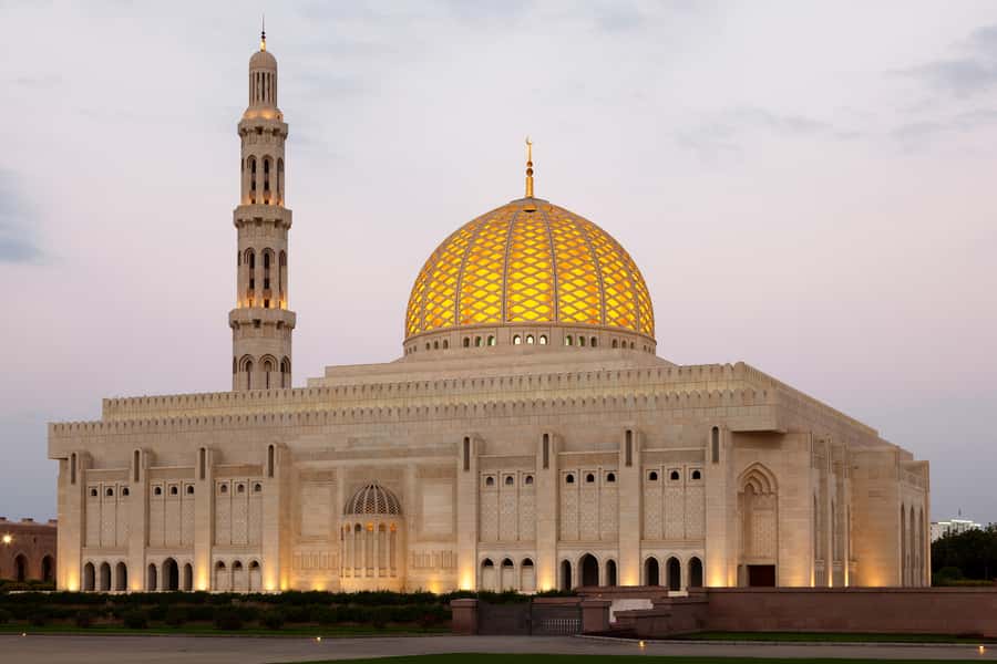 Muscat: City Tour of Grand Mosque, Old Souqs, Museum, & Fort - Sultan Qaboos Grand Mosque: What You’ll See and What to Wear