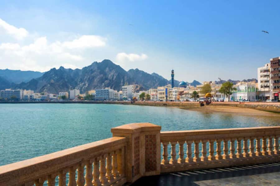muscat city tour with pick up SMALL GROUP 7 PEOPLE MAX - A smart 4-hour orientation of Muscat, not a checklist