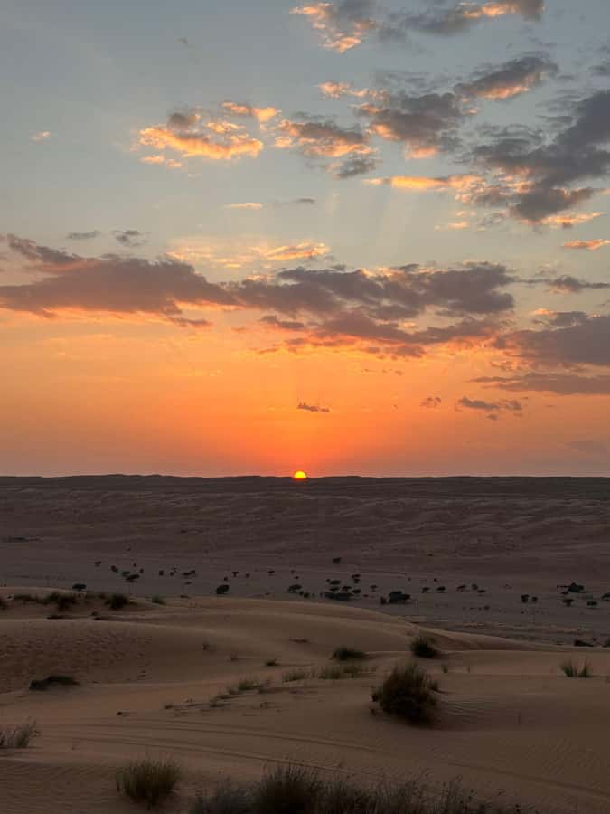 Muscat: Desert Sunset &Wadi Bnai Khalid Full-Day Tour+Lunch - FAQ