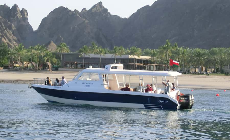 Muscat: Dolphin Watch & Snorkel Excursion - The return ride: you may catch coastline scenery again