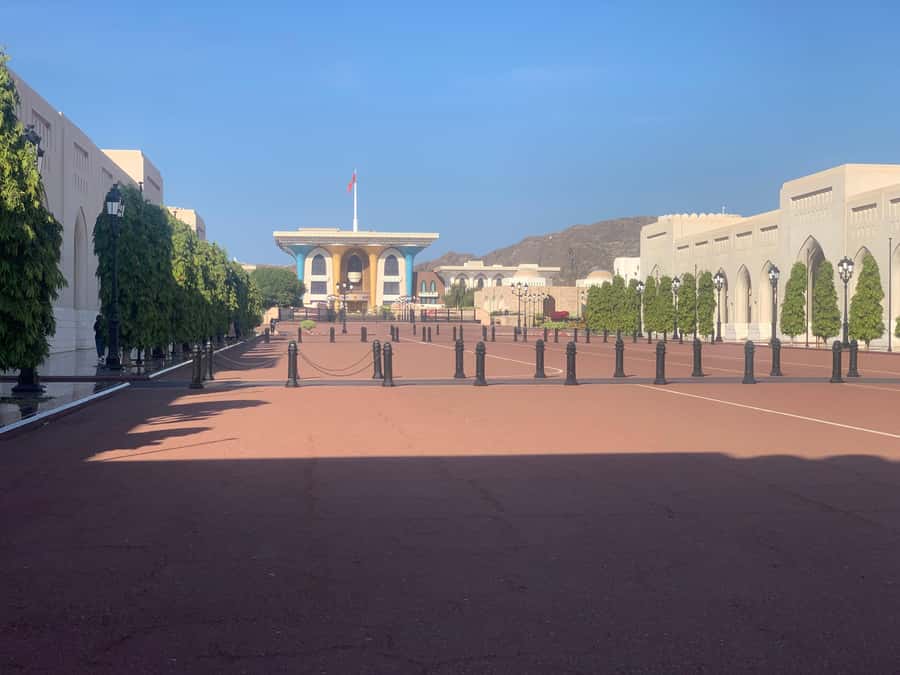 Muscat: Evening Group City Guided Tour with Free Dinner - Pickup, Timing, and How the 4.5-Hour Flow Feels