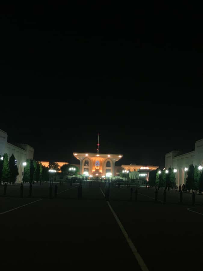 Muscat: Evening Group City Guided Tour with Free Dinner - Mutrah Souq, Corniche Walk, and the Old Fish Market