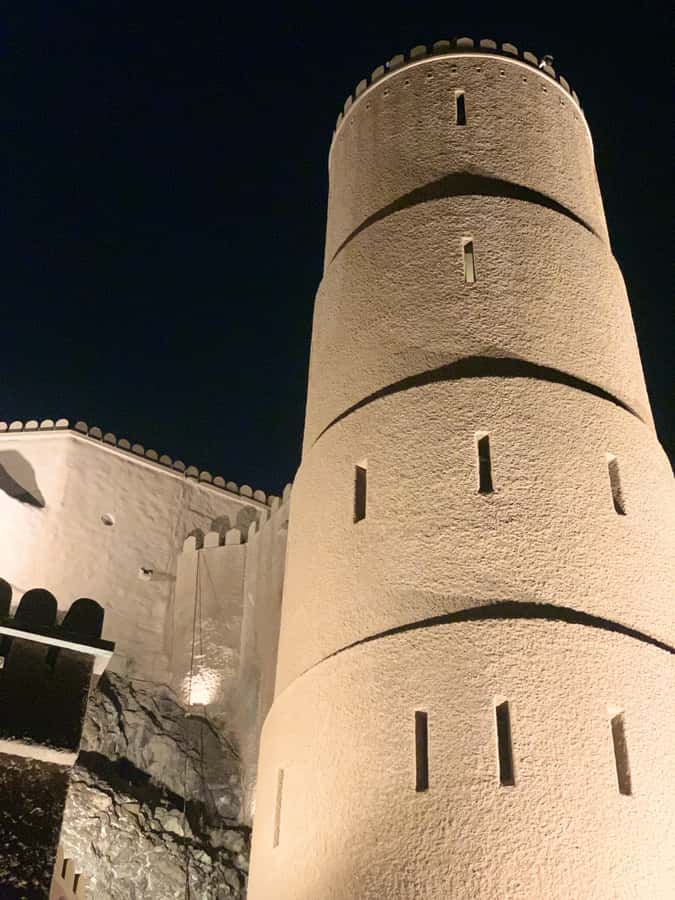 Muscat: Evening Group City Guided Tour with Free Dinner - Who This Tour Fits Best (and Who Might Want a Different Plan)