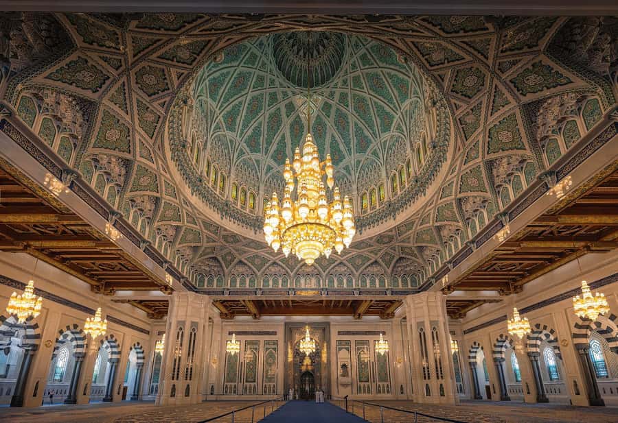Muscat: Full-Day City Tour - The Sultan Qaboos Grand Mosque: Dress Code, Photo Wins, and Real Context