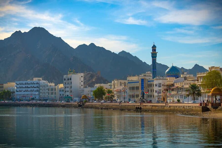 Muscat: Full-Day Private City Tour by luxury Car with Guide - First stop: Sultan Qaboos Grand Mosque and the 21-ton carpet