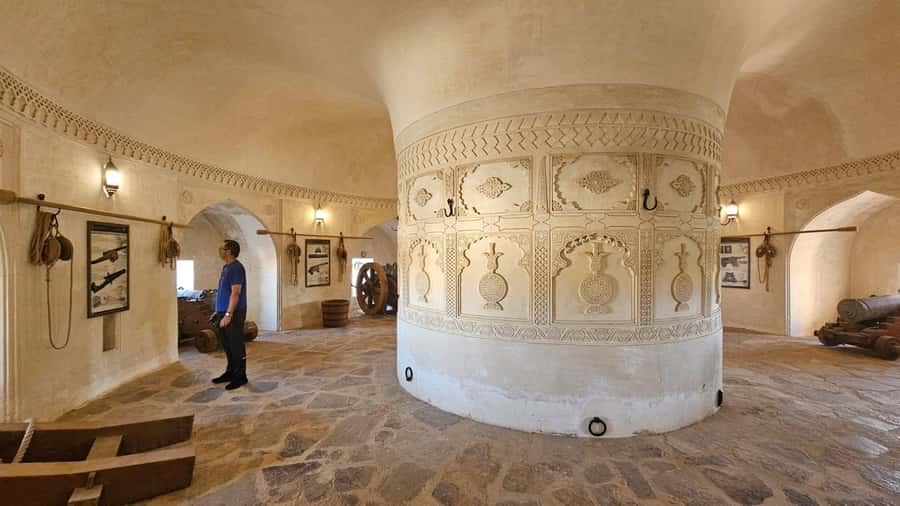 Muscat: full day tour to Nakhal, Rustaq and hot springs - Rustaq: Al-Hazm Castle, Qasra House, and that Omani-lunch pause