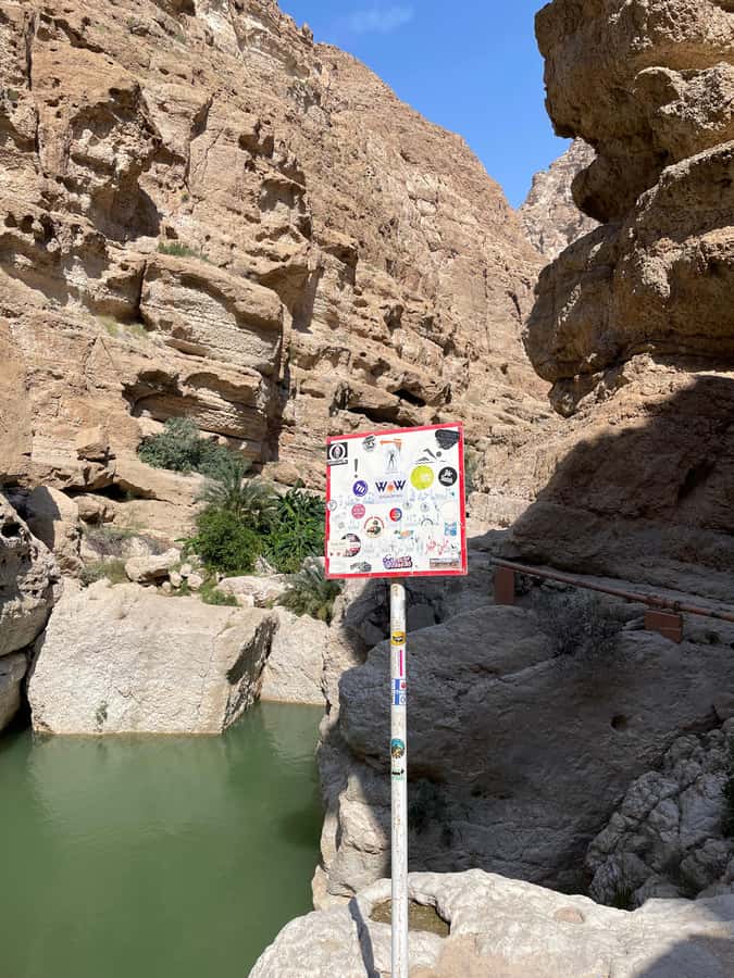 Muscat: Full-Day Wadi Shab & Bimmah Sinkhole Private Tour - Bimmah Sinkhole: the 50-meter drop and the calm after the hike