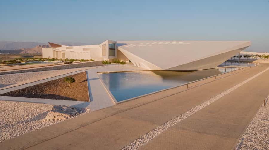 Muscat: Nizwa, Birkat Al Mouz & Oman Across Ages Museum - Nizwa Souq: shopping with a mission, not wandering with no plan