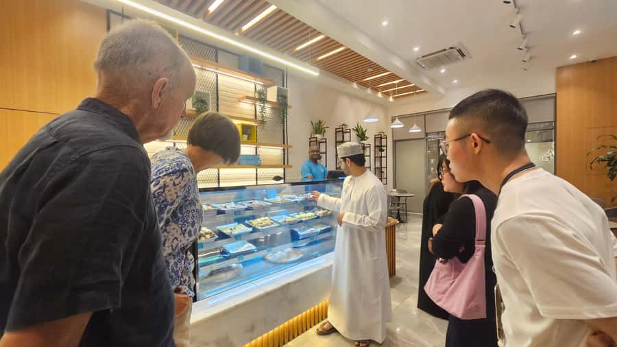Muscat: Omani Food Tour with Shuwa & Halwa - Muscat street-to-table food in 150 minutes