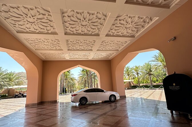 Muscat : private full-day luxury tour inside - Jalali and Al Mirani Castle photo stops along the coast