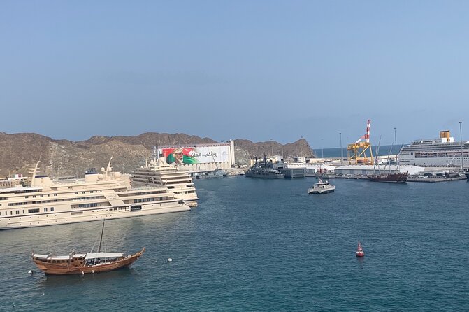 Muscat : Private morning tour in Muscat - Mutrah Souq and the seaside sights beside the cruise ships