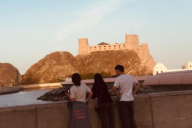 Muscat : Private morning tour with an Omani guide - First stop: Sultan Qaboos Grand Mosque, the must-see in Muscat