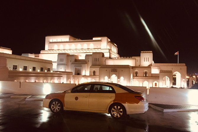 Muscat : Private tour evening - Sultan Mosque and the contrast with Al-Amin