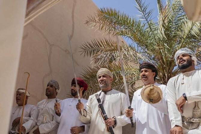 Muscat : Private tour to Nizwa full day - Pickup, private transport, and how logistics usually feel