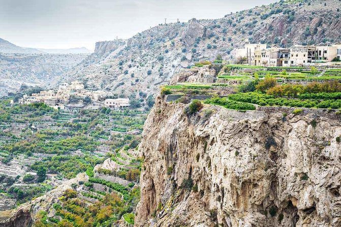 Muscat : Private transfer to and from Jabal Al Akhdar - What your driver does on the road