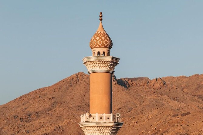 Muscat Shore Excursion: Private Nizwa Day Trip - Jabrin Castle: murals, carved doors, and hidden-room possibilities