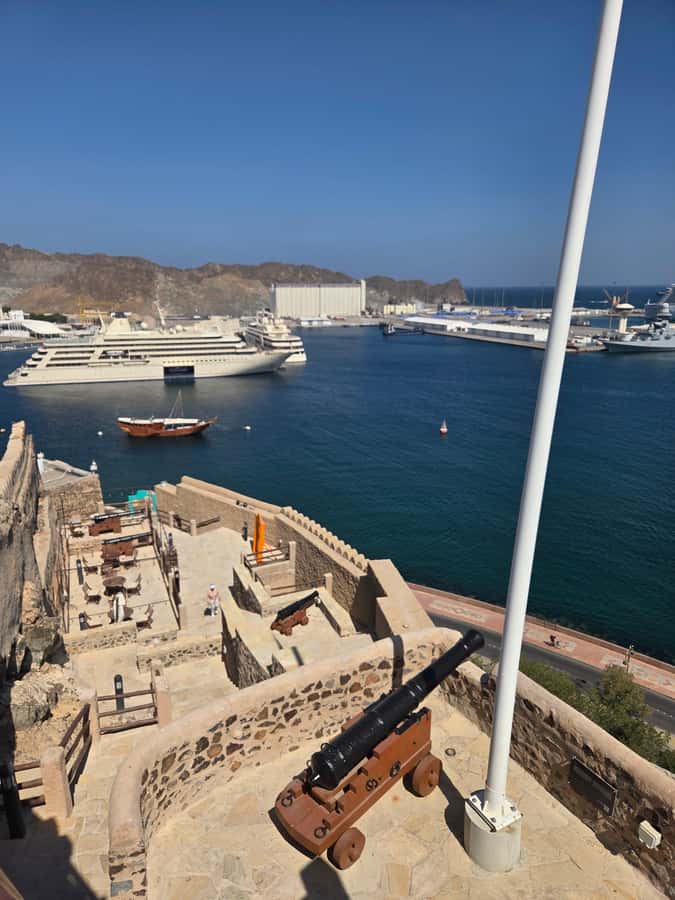 Muscat Tour - Half day - Muscat Governorate Time: The Bonus Block You Should Use Wisely