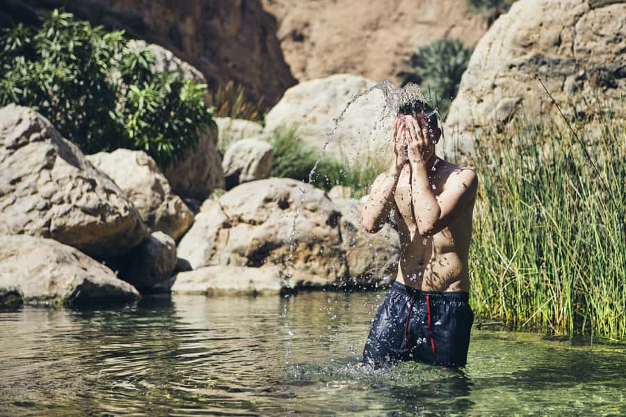 Muscat: Wadi Shab and Bimmah Sinkhole Full-Day Tour - Lunch Break That Actually Helps: Recharge Before Bimmah