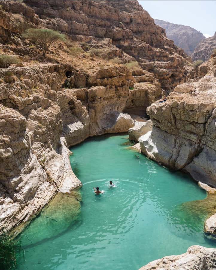 Muscat: Wadi Shab & Bimmah Sinkhole Tour with Pickup & Lunch - Key Things That Make This Tour Worth Your Time