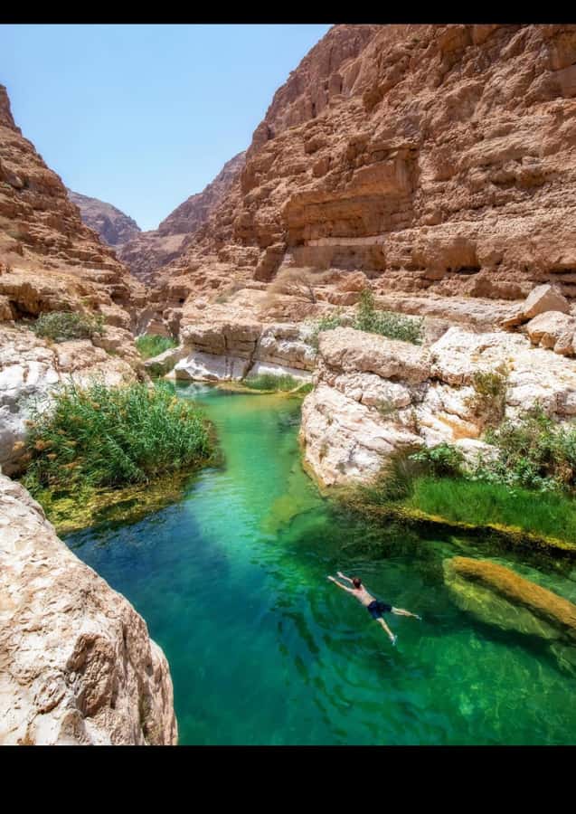 Muscat: Wadi Shab & Bimmah Sinkhole Tour with Pickup & Lunch - Bimmah Sinkhole: Steps Down, Clear Water, Snorkeling, and Sun Time