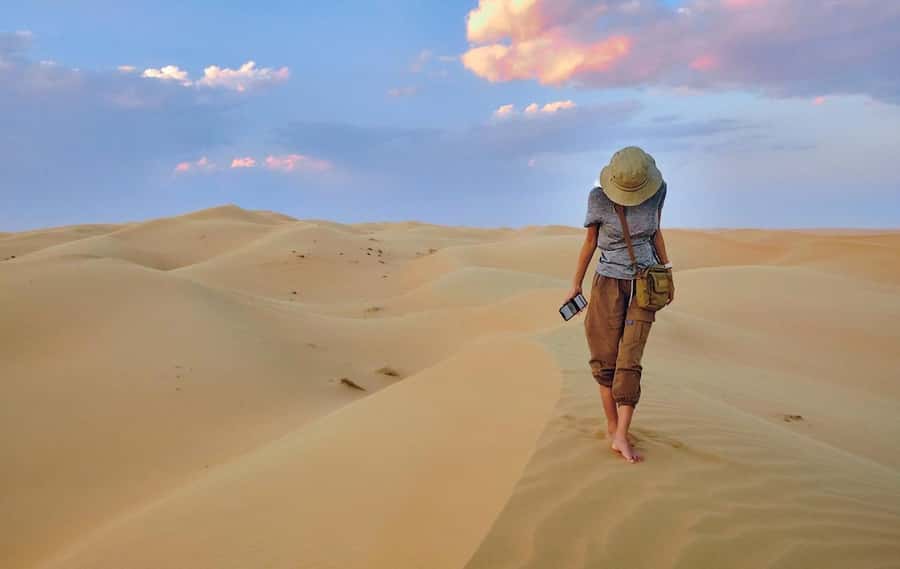Muscat: Wahiba Sands & Wadi Bani Khalid Full-Day Tour+Lunch - Lunch and Snacks: Keeping Your Energy Steady for the Heat