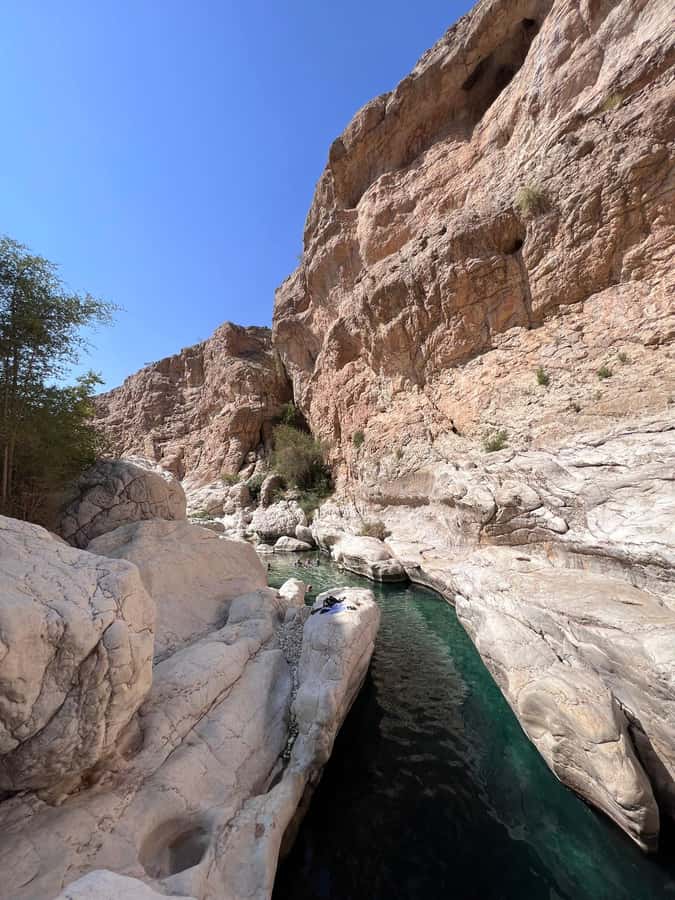 Muscat: Wahiba Sands & Wadi Bani Khalid Full-Day Tour+Lunch - Logistics That Matter: Pickup Points, Drive Time, and Comfort Prep