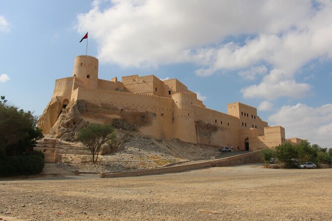 Nakhal Fort-Nakhal Hotspring-Wadi Bani Awf-Bilad Sayt - Private Full Day Tour - Bilad Sayt: a quick village stop with scenic surroundings