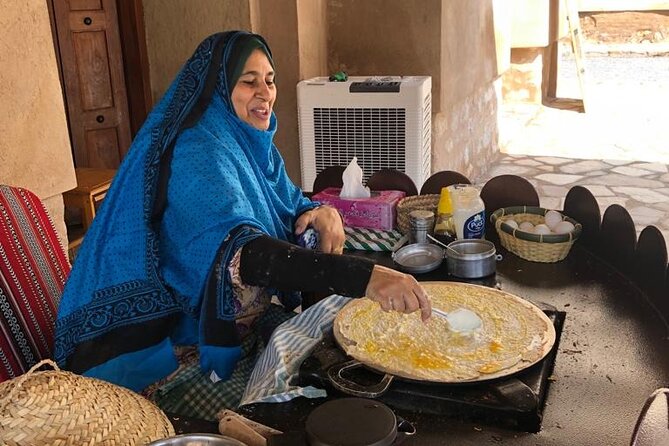 Nizwa and Oman's Historical Gems Tour - If you choose Bahla and Jabreen: forts plus decorated palace drama