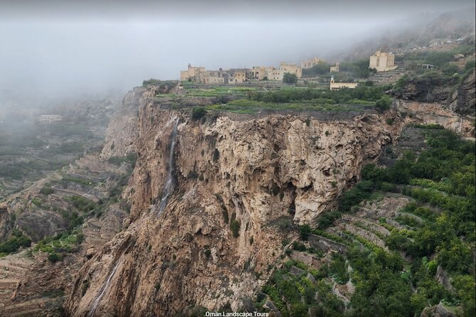 Nizwa Fort-Nizwa Souq-Birkat Al Mouz-Jebel Akhdar - Private Full Day Tour - Birkat Al Mouz ruins: the calm before the altitude