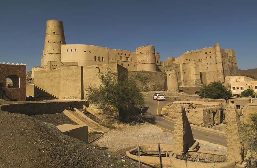 Nizwa Heritage & Culture Full Day Tour with Audio Guiding - The Nizwa souq: your most practical hour for local flavor