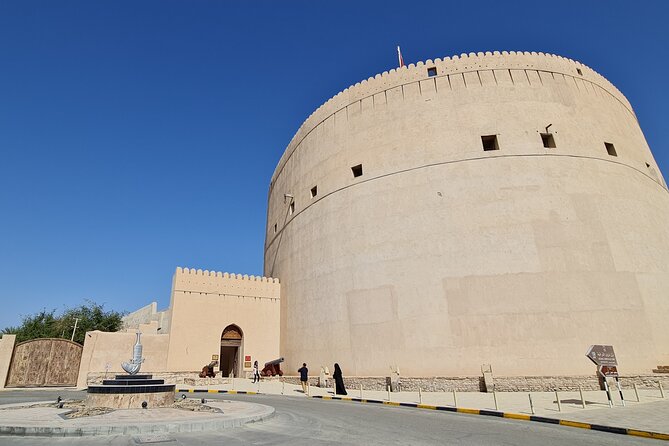 Nizwa Heritage & Jebel Shams Canyon – Private Tour from Muscat - The small things that make it work, and who it suits best