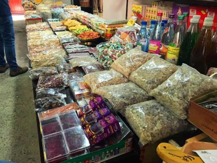 Nizwa Market, Nizwa Fort, Misfat Al Abriyeen, Jabal Shams - Jabal Shams: reaching 3,009 meters, then the canyon viewpoint at 2,000 meters