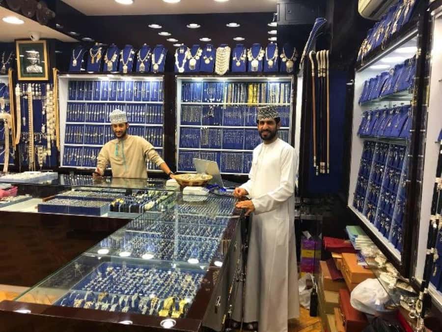 Nizwa Market, Nizwa Fort, Misfat Al Abriyeen, Jabal Shams - Who this private trip suits best