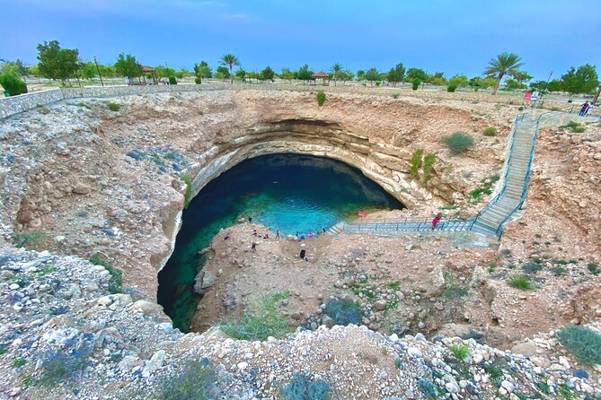 Oman Explorer: City, Wadis, and Desert 5-Day Adventure - Sur Dhow Craft, Wadi Bani Khalid Pools, and Wahiba Sands Overnight