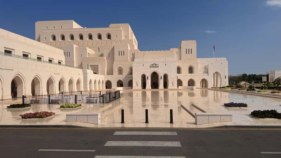 Oman: Private Muscat City Tour With Pick-up/ Drop-off - Local Food Stops, From Shawarma to Mishkak and Omani Halwa