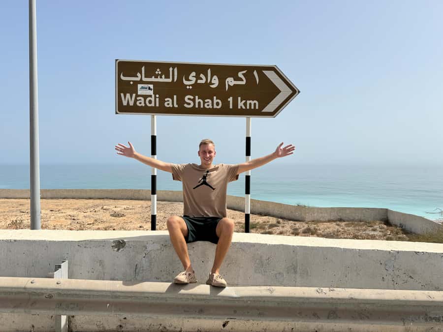 Oman’s Hidden Gems: Wadi Shab & Bimmah Sinkhole - Getting From Muscat to Ash Sharqiyah South, Without a Headache