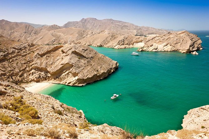 Omani dhow:Coastal and Sunset Cruise - The coastal route: Qasr Al Alam, Mirani, and Jalali from water level