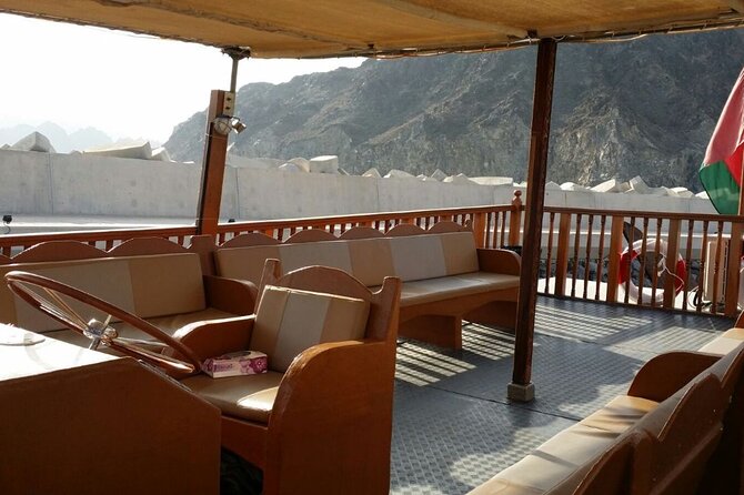Omani Traditional Dhow Cruise: Sunset and Muscat Coastal View - Al Alam Palace and the royal shoreline: what you can see (and what you cannot)