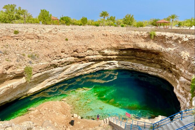 Private 3 days 2 nights Roundtrip Tour in Oman - Day 3: Wahiba Sands Sunrise, Zukait Tombs, Jebel Akhdar, and UNESCO Aflaj