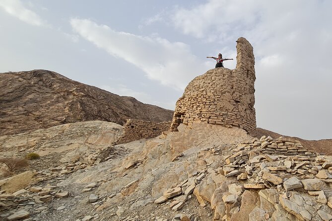 Private Day-Tour in Nizwa and Jebel Akhdar - Price and logistics: what you get for $187 per person