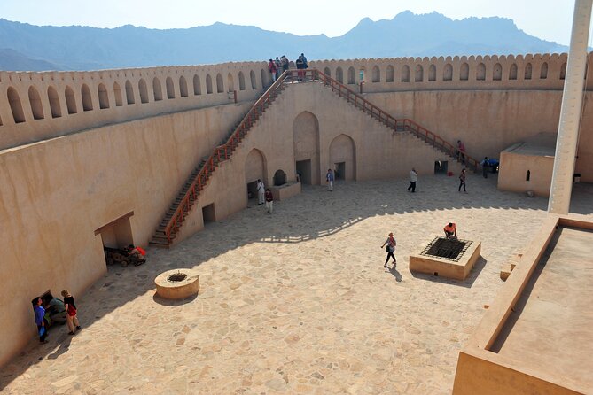 Private Day Trip to Nizwa & Jabal Shams (The Grand Canyon of Oman) - What to expect day-of: pacing, comfort, and small gotchas