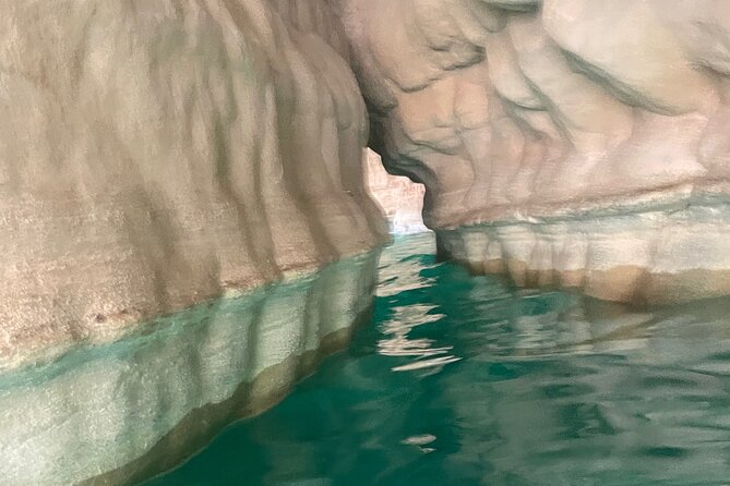 Private Day Trip to Wadi Shab & Bimmah Sinkhole Price Up To 5 Persons - Fins Beach: a quick sand and sea reset that keeps the day fun