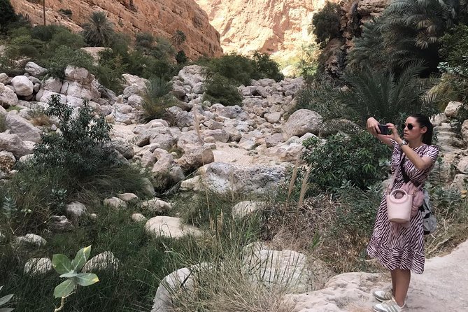 Private Day Trip to Wadi Shab & Bimmah Sinkhole Price Up To 5 Persons - Morning pickup and the 8 to 9 hour rhythm in Oman