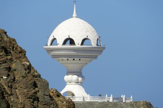 Private Explore Oman Grand Canyon, Jebel Shams and Nizwa - What you really pay for: value, tickets, and the lunch gap